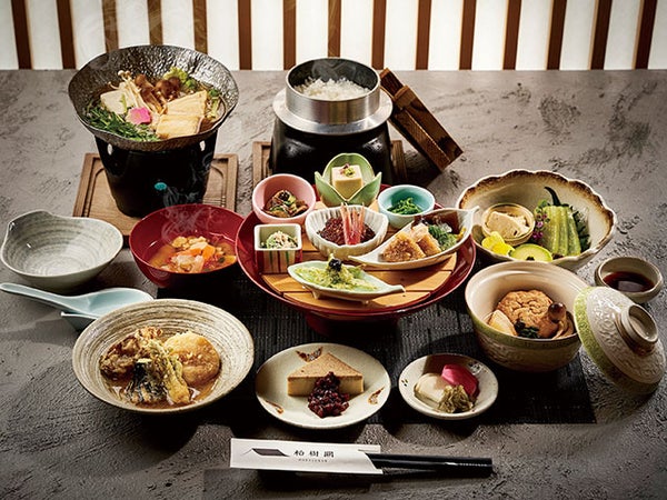 【旅粋人/添乗員同行】雪国の奇祭 勝山左義長まつりと永平寺 親禅の宿 柏樹關に泊まる奥越 2日間 名古屋駅発着【バスの旅】 3